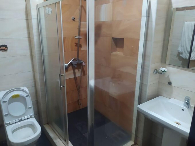 Bathroom, Dejoycool Hotel and Suites, AbujaMun