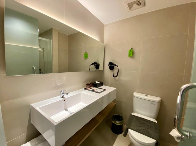 Bathroom 9