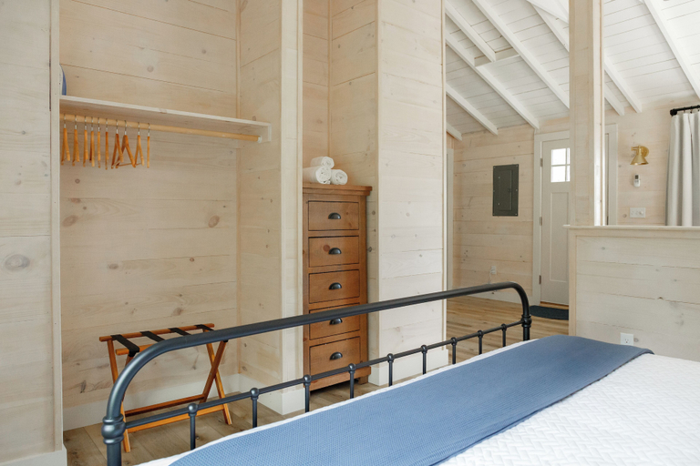 Bedroom 3, Linekin Bay Resort, Lincoln