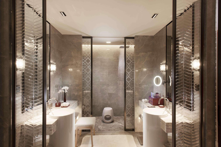 Bathroom 15