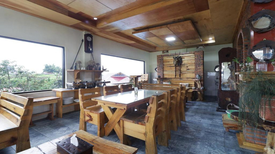 Food & Drinks, Alloyna Country Cottage, Karo