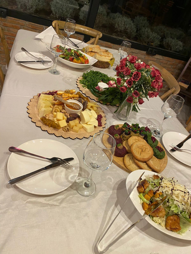 Food & Drinks 5, Hedi, Mtskheta