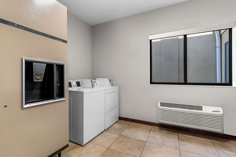 Others 5, Best Western University Inn, Champaign