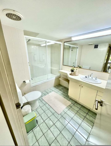 Room 4, Downtown Delight 2BR Getaway Pool, Darwin