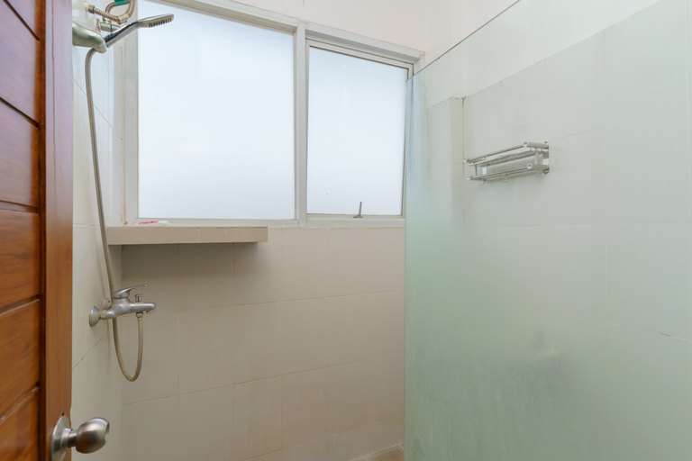 Bathroom 5, Ragunan Residence Syaridin, South Jakarta