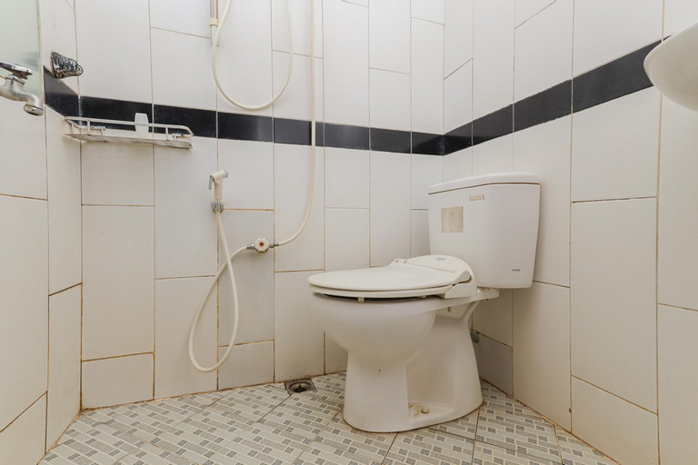 Bathroom 10