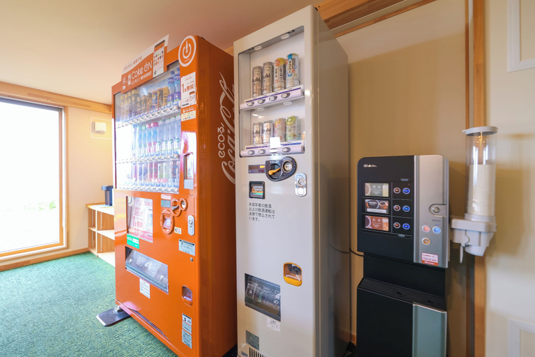 Food & Drinks 4, Hotel Culture Village, Tomari