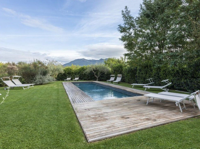 Pool 5, Villa Minotti Comfortable Holiday Residence, Perugia