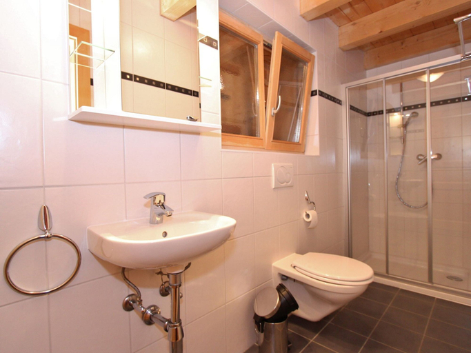 Bathroom 3, Luxury Chalet with Hot Tub in La Tzoumaz, Martigny
