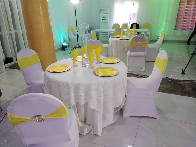 Food & Drinks 4, Roses Regency Hotel and Suites, AbujaMun