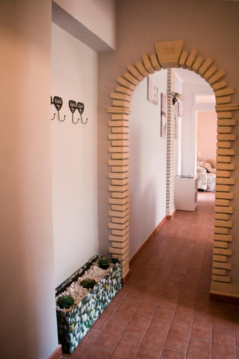 Others 3, Ambrosia, Isernia