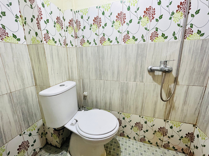 Bathroom 4