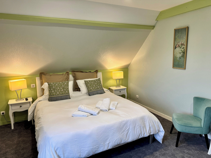 Bedroom 2, Les Vieilles Digues, Manche