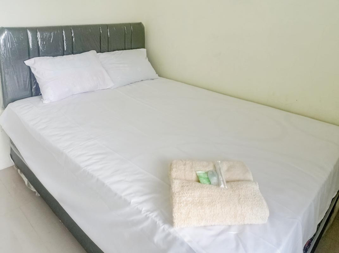 Bedroom 3, Grand Kencana Guesthouse near Wisata Bahari Lamongan