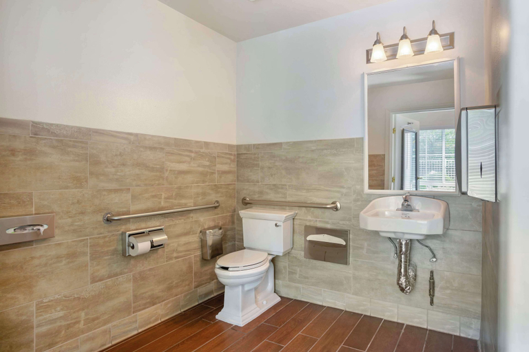 Bathroom 4, Best Western Clovis Cole, Fresno