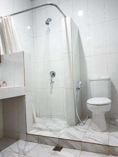 Bathroom 5, Ramayana Tasik, Tasikmalaya