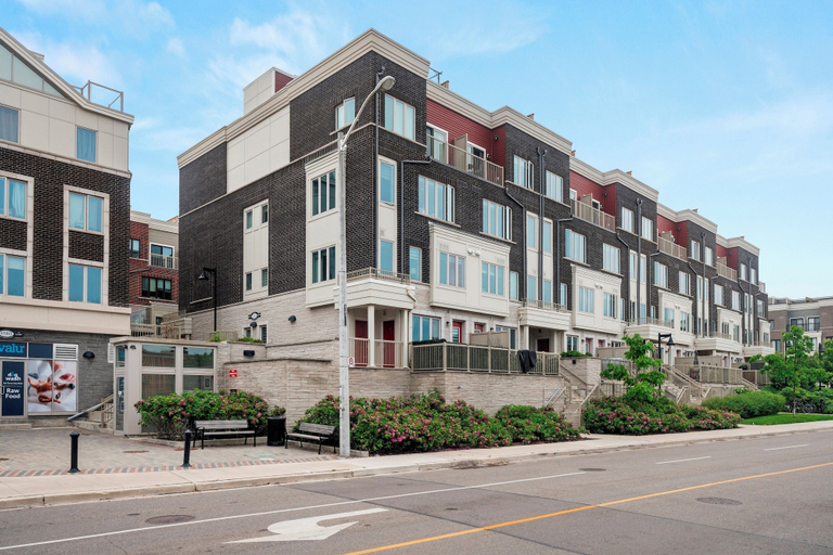 Exterior & Views 2, Etobicoke Suites, Toronto