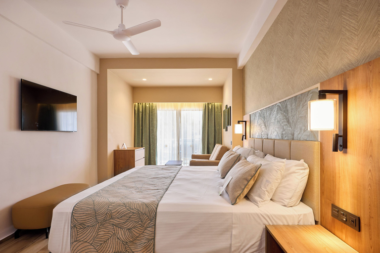 Bedroom 4, Hotel Riu Palace Bavaro - All Inclusive, Salvaleon de Higuey