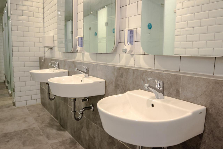 Bathroom 21