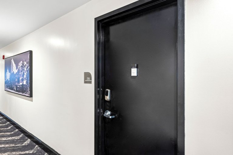 Others 4, Luxuri Suites, Miami-Dade