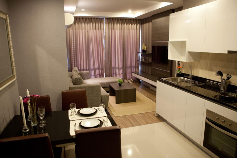 Dining Room 8