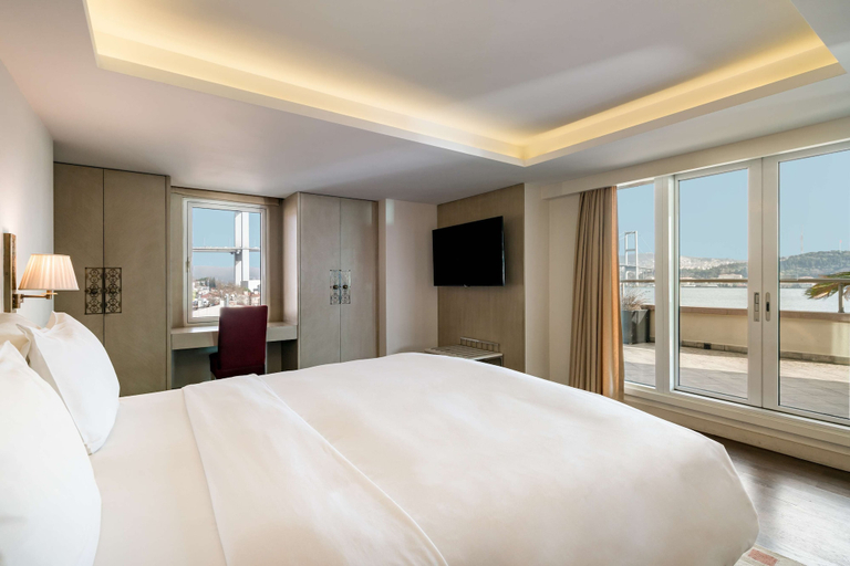 Bedroom 4, Radisson Blu Bosphorus Hotel, Istanbul, Beşiktaş