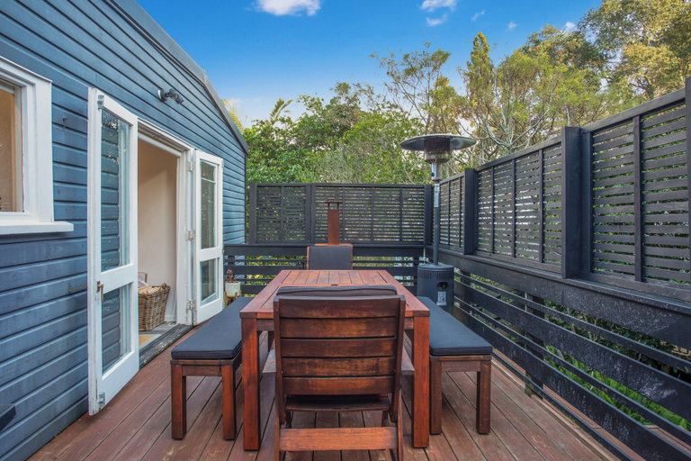 Others 4, Fun in the Sun with BBQ Kayak & Fire Pit, Waitakere