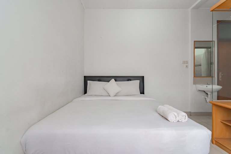 Bedroom 2, Imelda Residence Setrasari RedPartner, Bandung