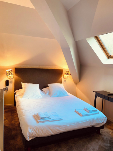 Bedroom 4, Hotel Restaurant Le Repère, Isère