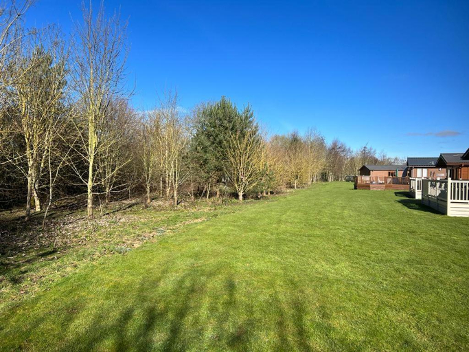 Others 3, Chestnut Lodge With Hot Tub, North Yorkshire