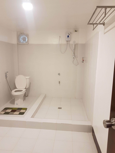 Bathroom 4, Evangeline Beach Resort, Pagudpud