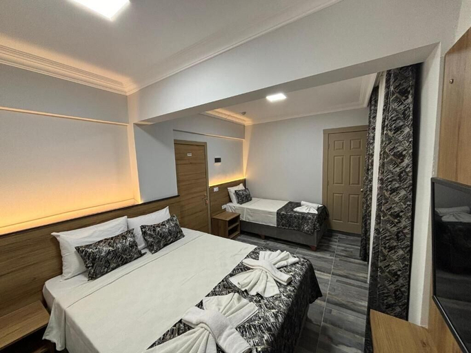 Bedroom 3, Akapella, Akköy