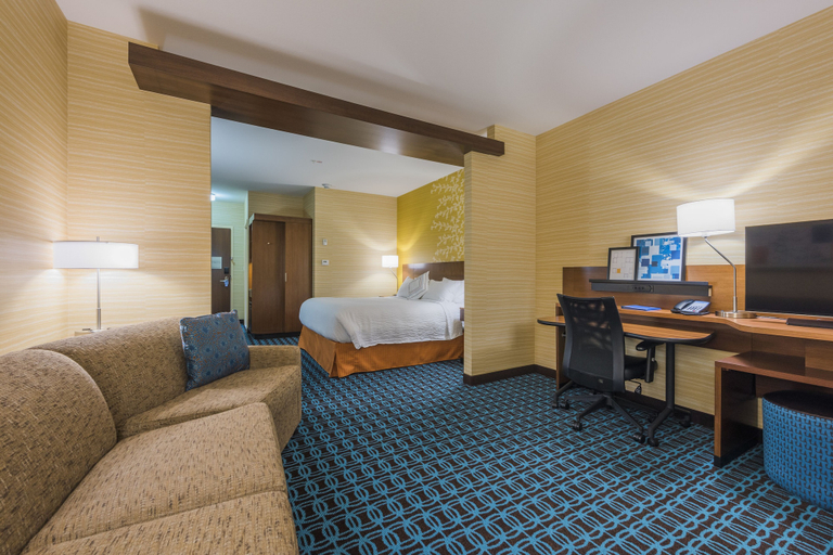 Bedroom 3, Fairfield Inn and Suites by Marriott Kamloops, Thompson-Nicola