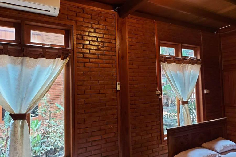 Exterior & Views 5, Roemah Kayu Saragan Syariah Magelang, Magelang