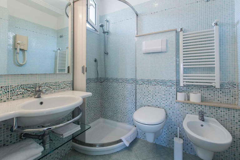 Bathroom, Hotel Antibes, Rimini