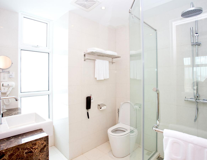 Bathroom 3, VOUK HOTEL SUITES, Penang Island