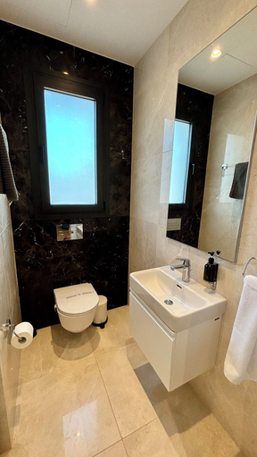 Bathroom 2, Oxford House Apt by TrulyCyprus