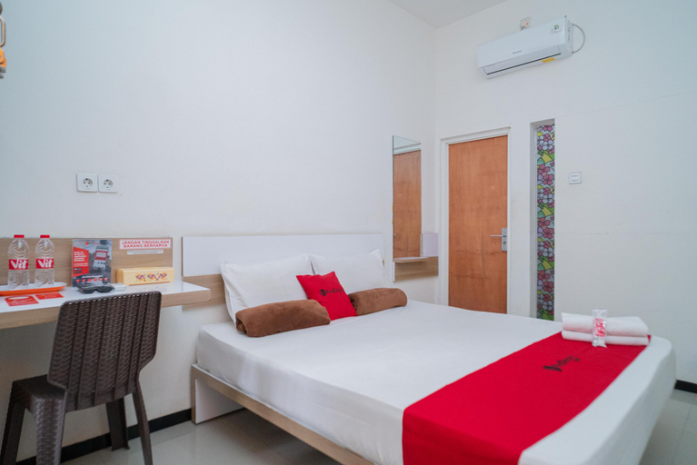 Bedroom, Urbanview Java Living Sigura Gura, Malang