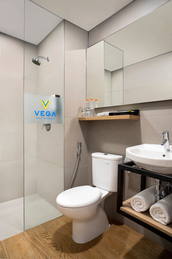 Bathroom 5, Vega Hotel Gading Serpong, Tangerang