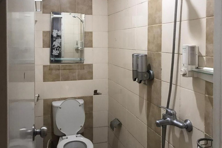 Bathroom, Apartemen The Edge Baros - Kamarku, Cimahi