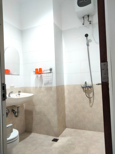 Bedroom 5, Grand Kartini Hotel, Bukittinggi