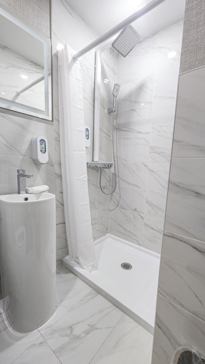 Bathroom 4, HOTEL FUEGO BRONX, New York