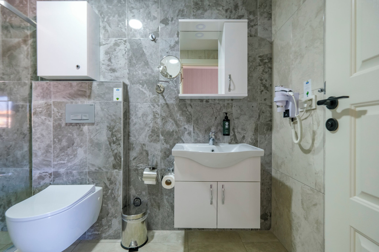 Bathroom 3, Days Inn By Wyndham Alanya, Alanya
