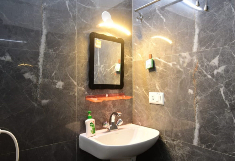 Bathroom 3, Goroomgo The Moon Residency Kolkata, North 24 Parganas