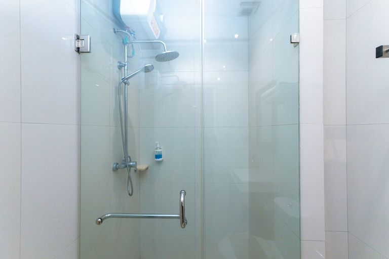 Bathroom 8