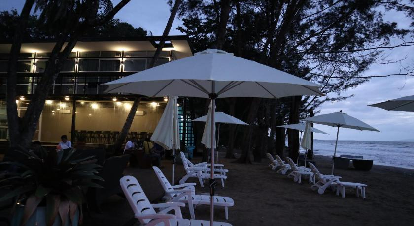 Food & Drinks 4, ROXY SEMATAN CANOPI, Lundu