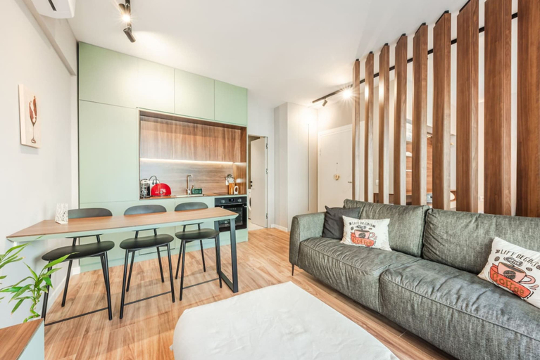 Room 2, Luxury Seaview Apartment Free Parking, Vlorës