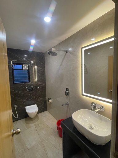 Bathroom 4, Hotel Royal Bengal, Birbhum