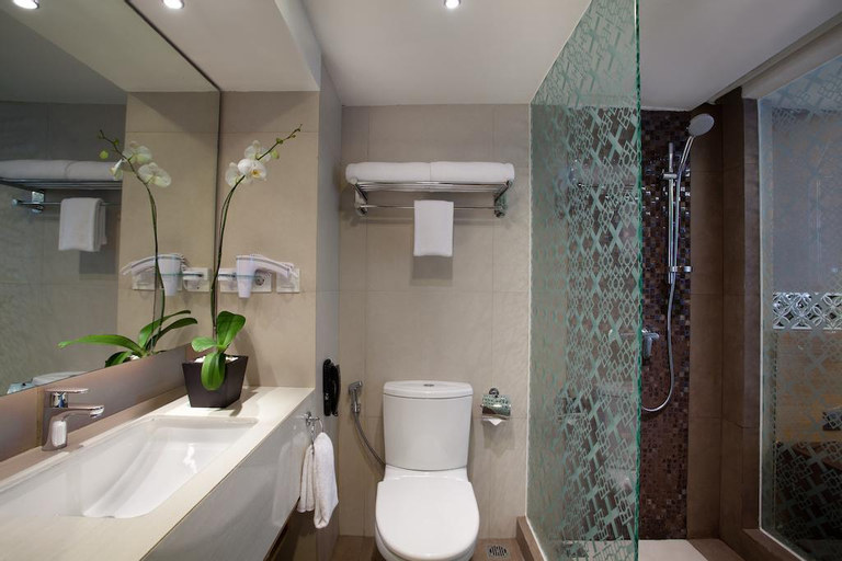 Bedroom 5, Ramada by Wyndham Bali Sunset Road Kuta, Badung