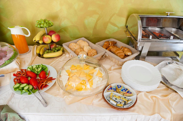 Others 5, Hotel Corvaris, Municipiul Bucuresti